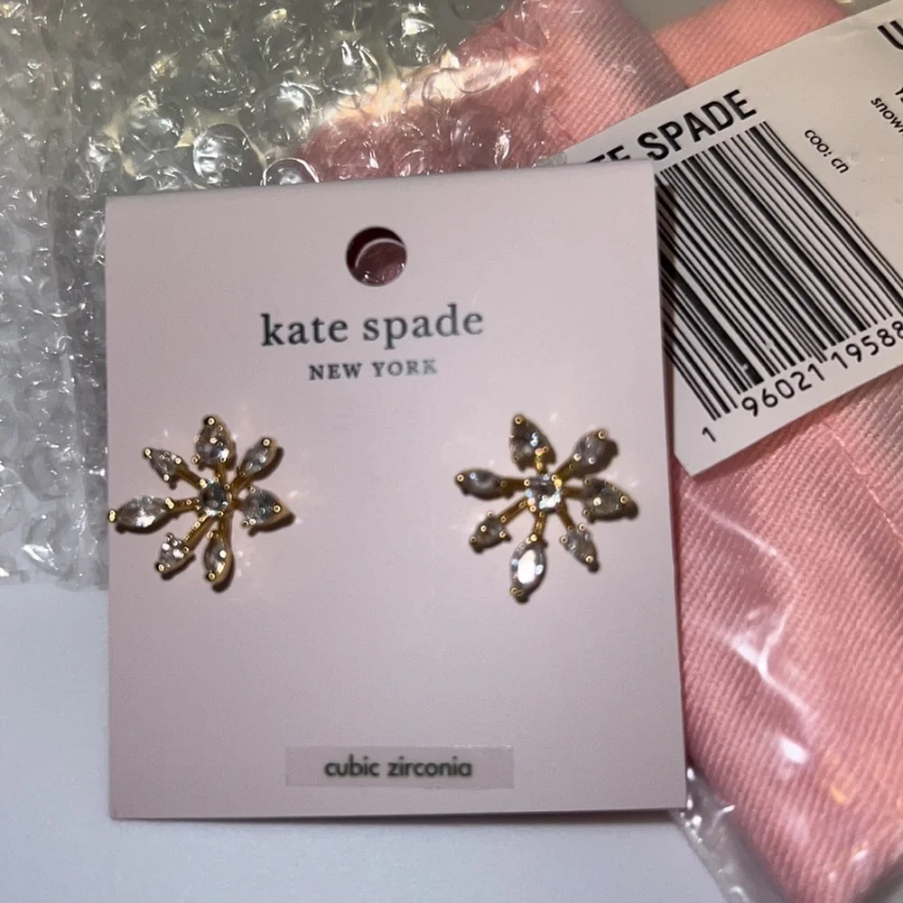 LAST PAIR🆕kate spade♠️Sparkly Snowflake Gold Stud Earrings Cubic Zirconia SALE